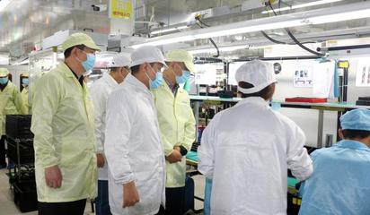 江夏區(qū)代區(qū)長(zhǎng)張斐一行調(diào)研卓翼科技，共話智能手機(jī)產(chǎn)業(yè)發(fā)展新篇章